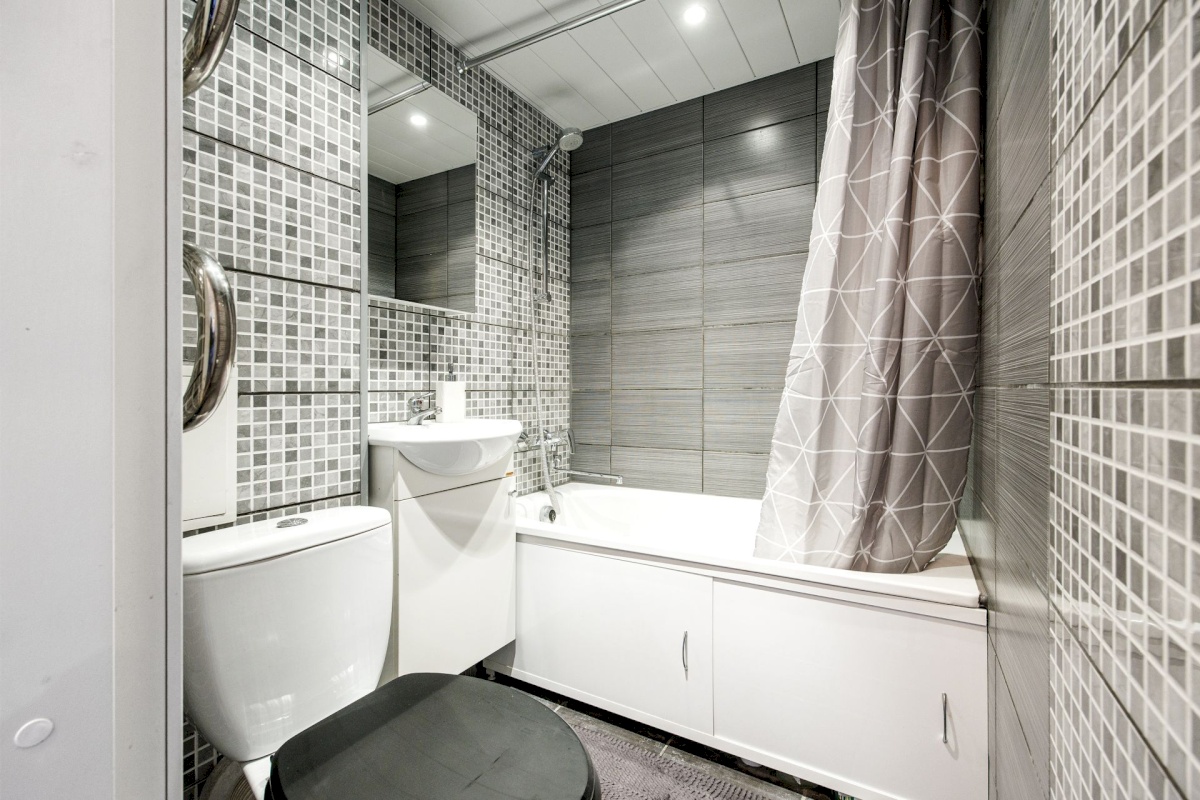 Tallinn, Mustamäe linnaosa, Kadaka, Kadaka tee 171