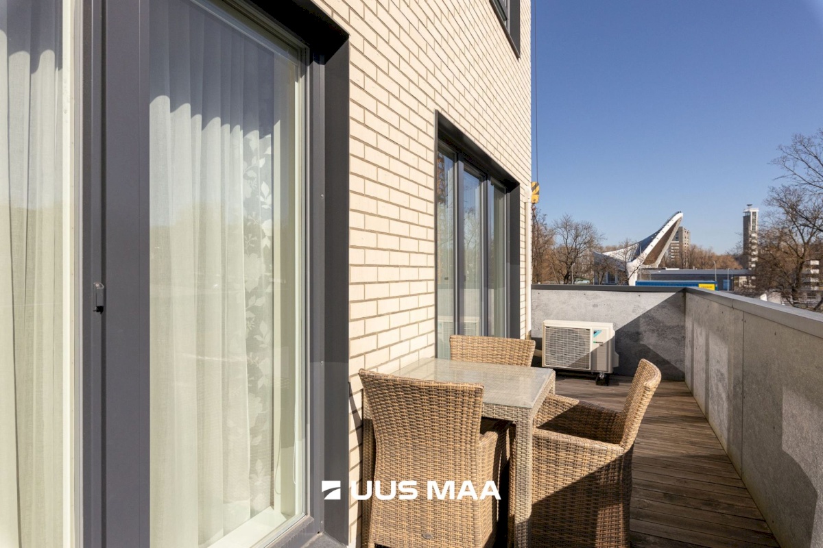 Tallinn, Kesklinna linnaosa, Kadriorg, Joa 9/1