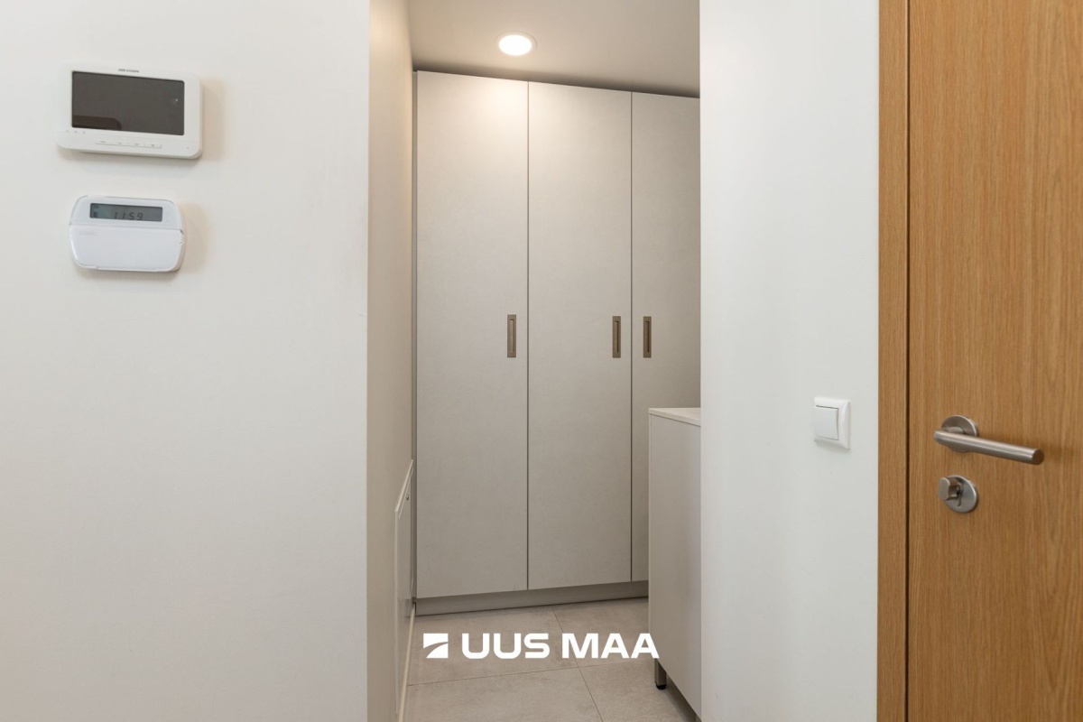 Tallinn, Kesklinna linnaosa, Kadriorg, Joa 9/1