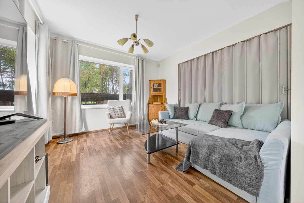 Tallinn, Nõmme linnaosa, Pääsküla, Vabaduse pst 201