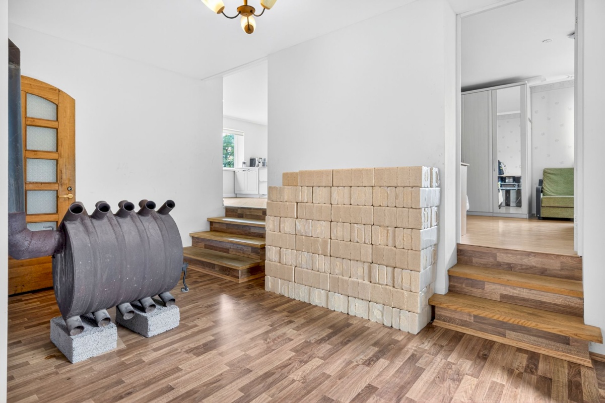 Tallinn, Nõmme linnaosa, Pääsküla, Vabaduse pst 201