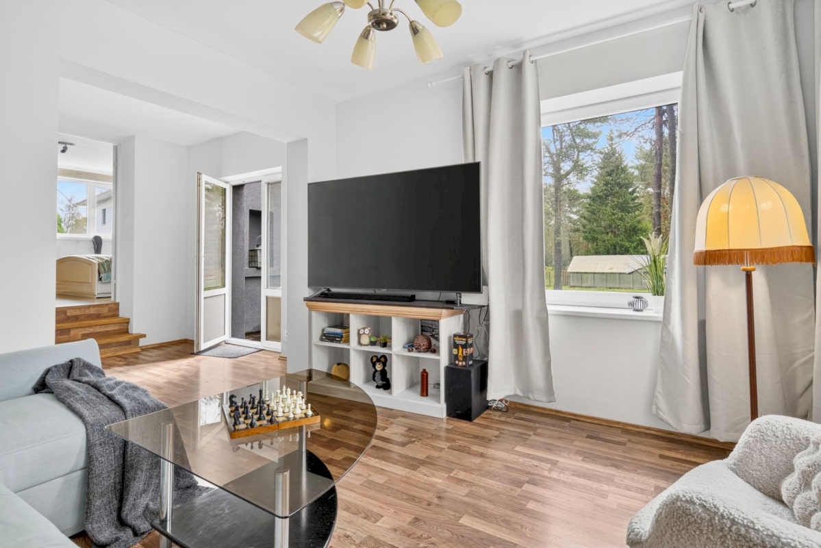 Tallinn, Nõmme linnaosa, Pääsküla, Vabaduse pst 201