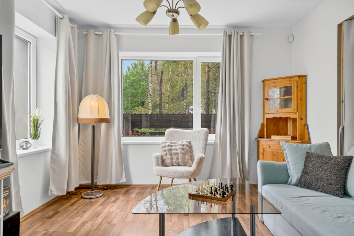 Tallinn, Nõmme linnaosa, Pääsküla, Vabaduse pst 201