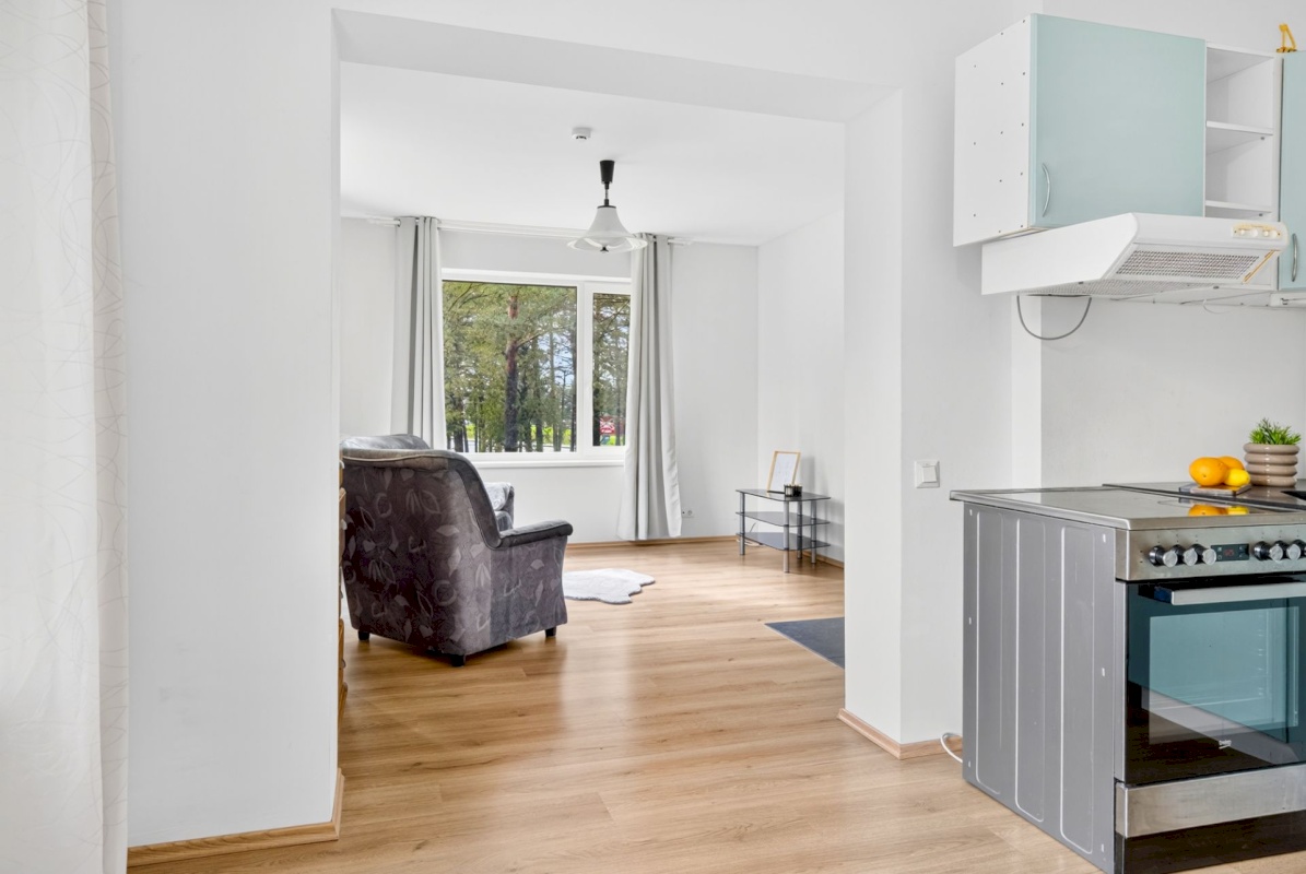 Tallinn, Nõmme linnaosa, Pääsküla, Vabaduse pst 201