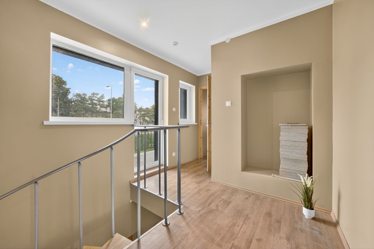 Tallinn, Nõmme linnaosa, Pääsküla, Vabaduse pst 201