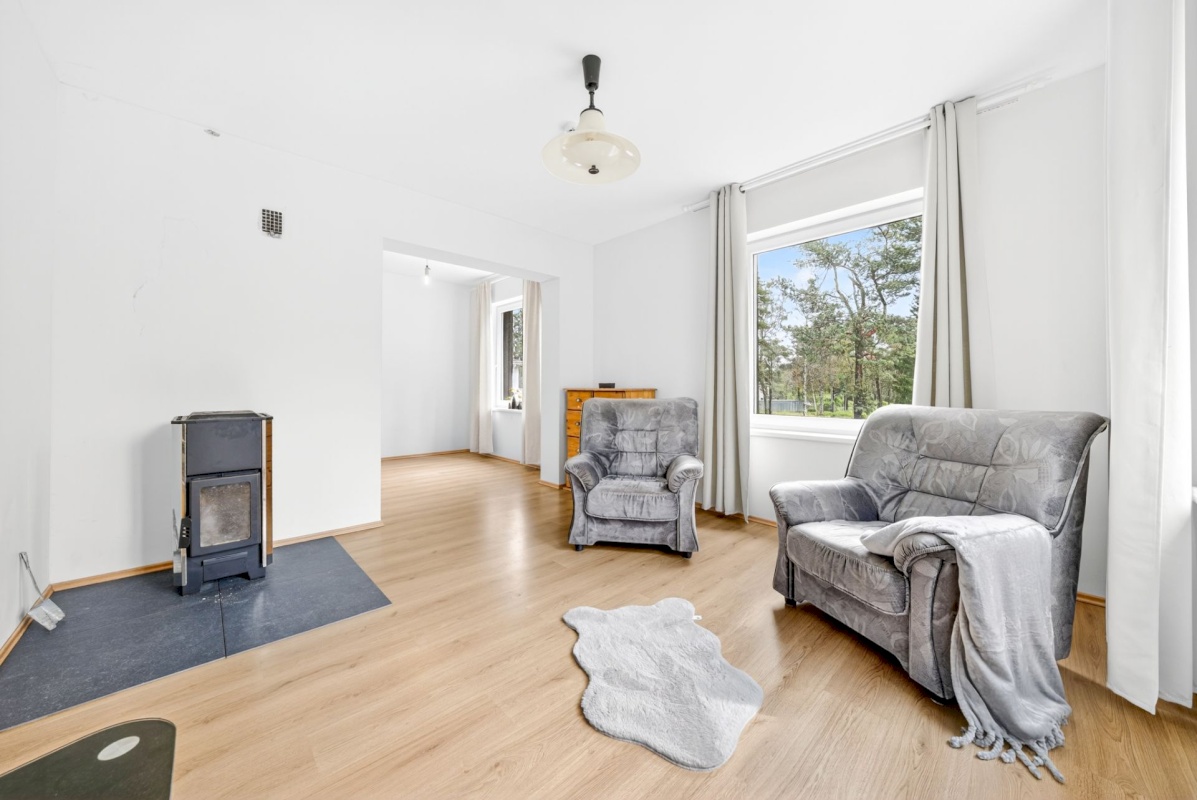 Tallinn, Nõmme linnaosa, Pääsküla, Vabaduse pst 201