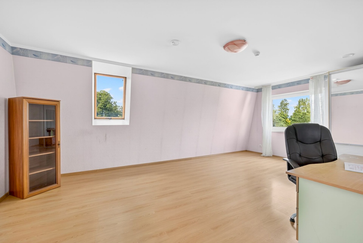 Tallinn, Nõmme linnaosa, Pääsküla, Vabaduse pst 201