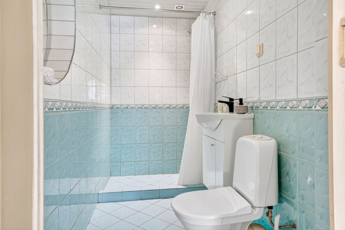 Tallinn, Nõmme linnaosa, Pääsküla, Vabaduse pst 201