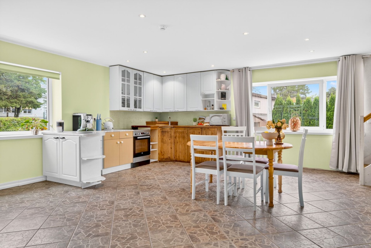 Tallinn, Nõmme linnaosa, Pääsküla, Vabaduse pst 201