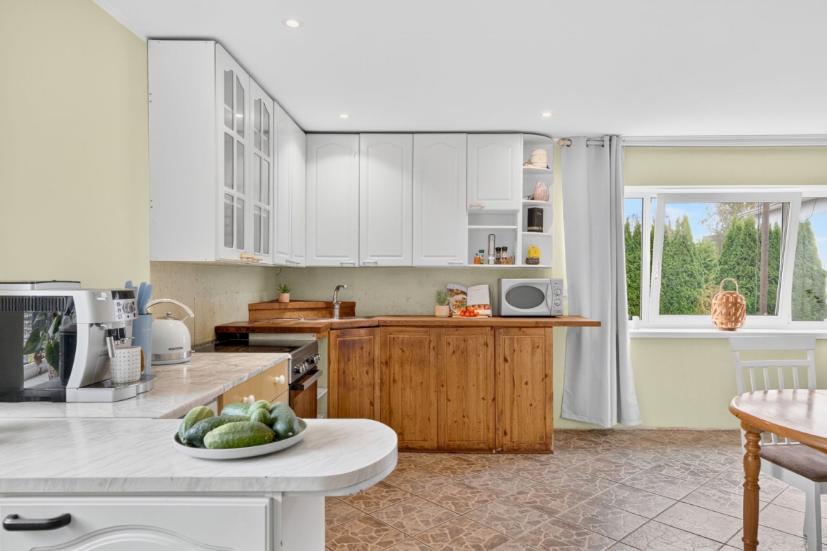 Tallinn, Nõmme linnaosa, Pääsküla, Vabaduse pst 201