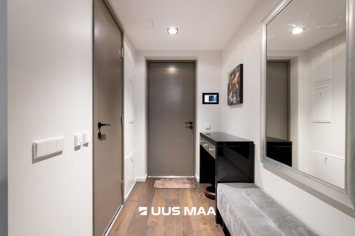 Tallinn, Kesklinna linnaosa, Südalinn, Pärnu mnt 33