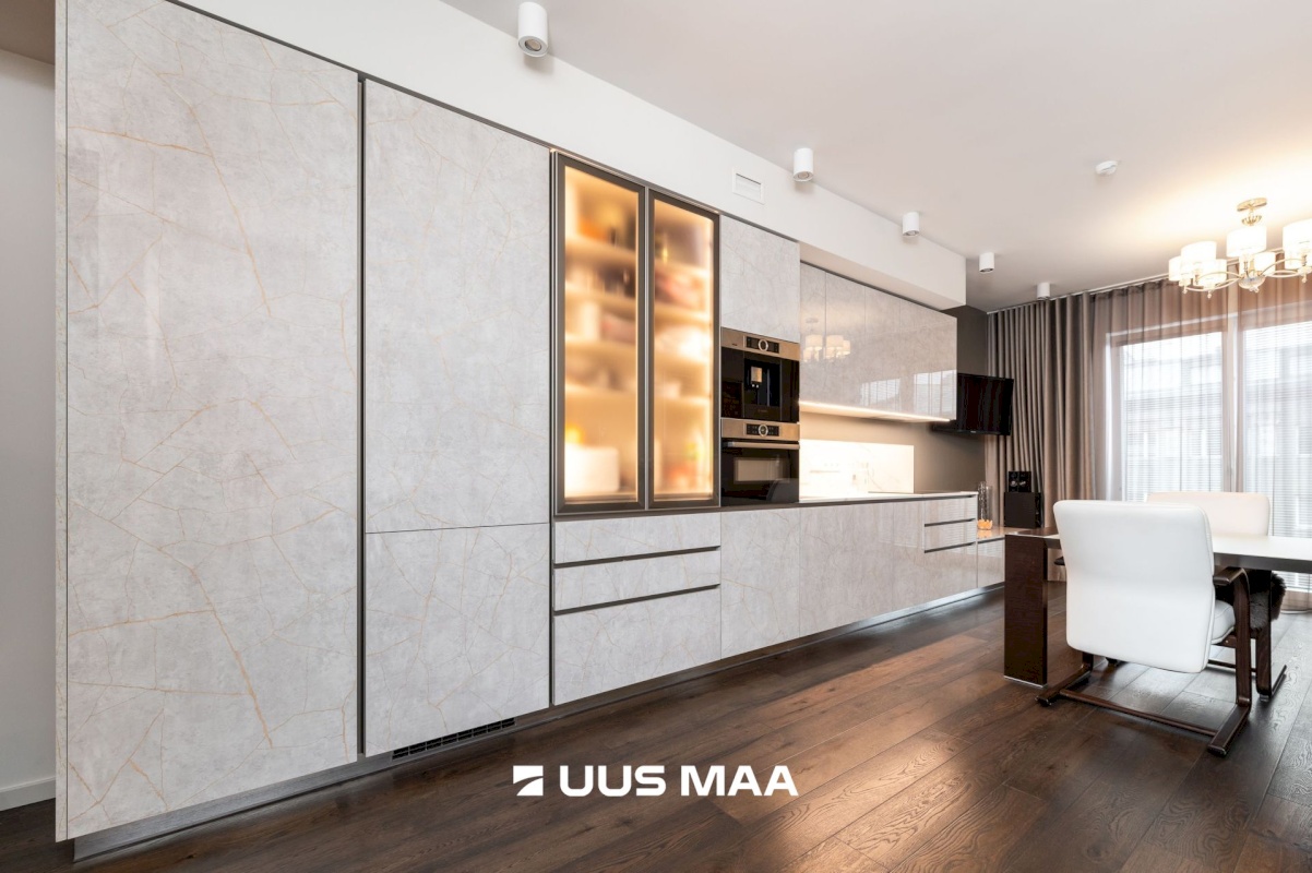 Tallinn, Kesklinna linnaosa, Südalinn, Pärnu mnt 33