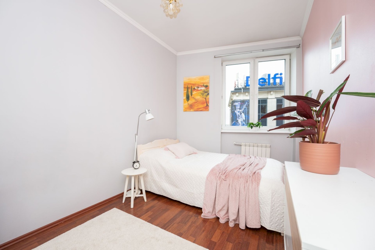 Tallinn, Kesklinna linnaosa, Raua, Narva mnt 14