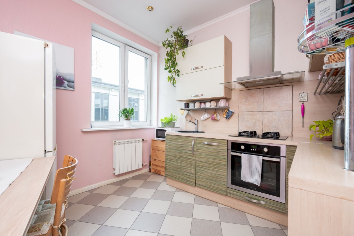 Tallinn, Kesklinna linnaosa, Raua, Narva mnt 14