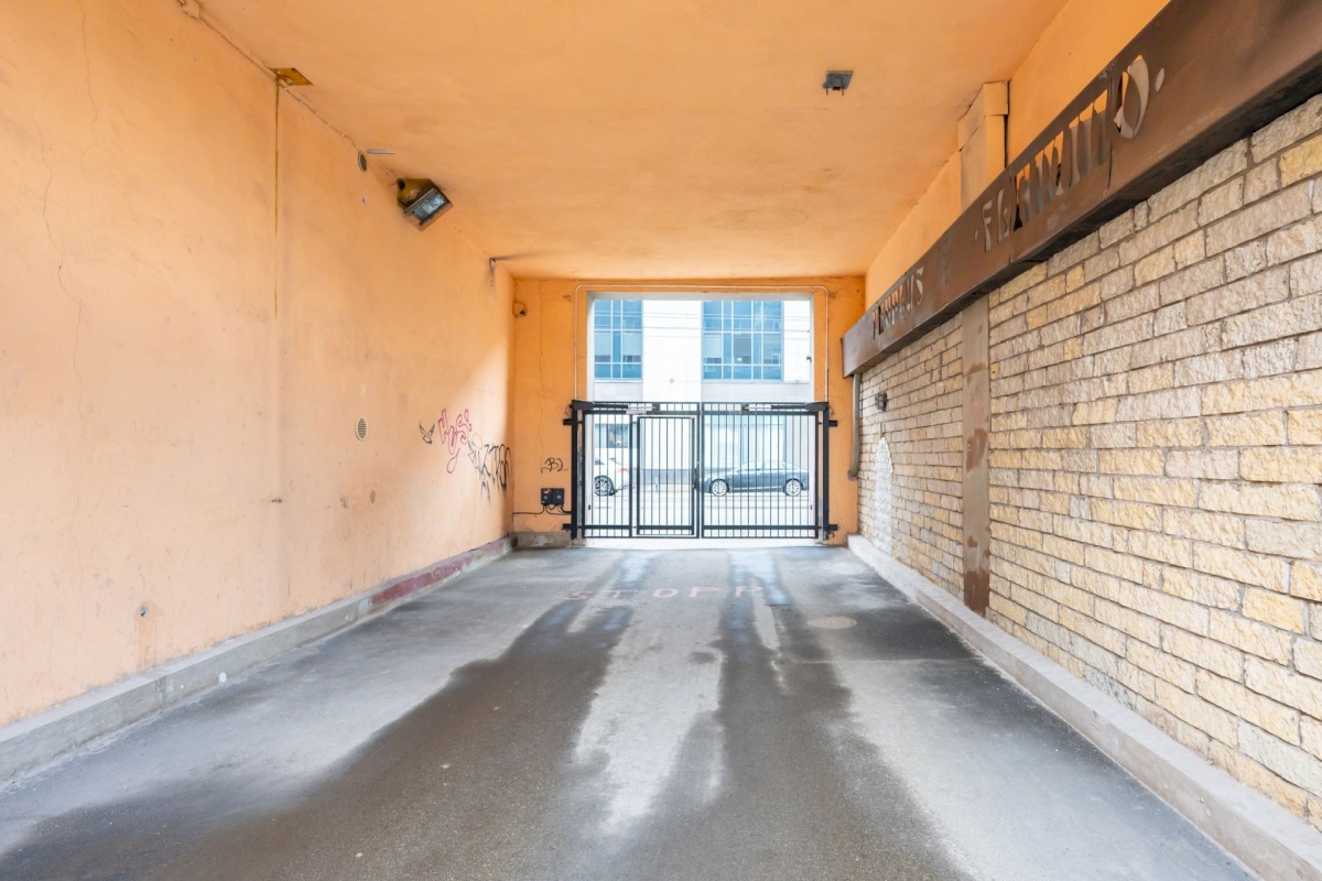 Tallinn, Kesklinna linnaosa, Raua, Narva mnt 14