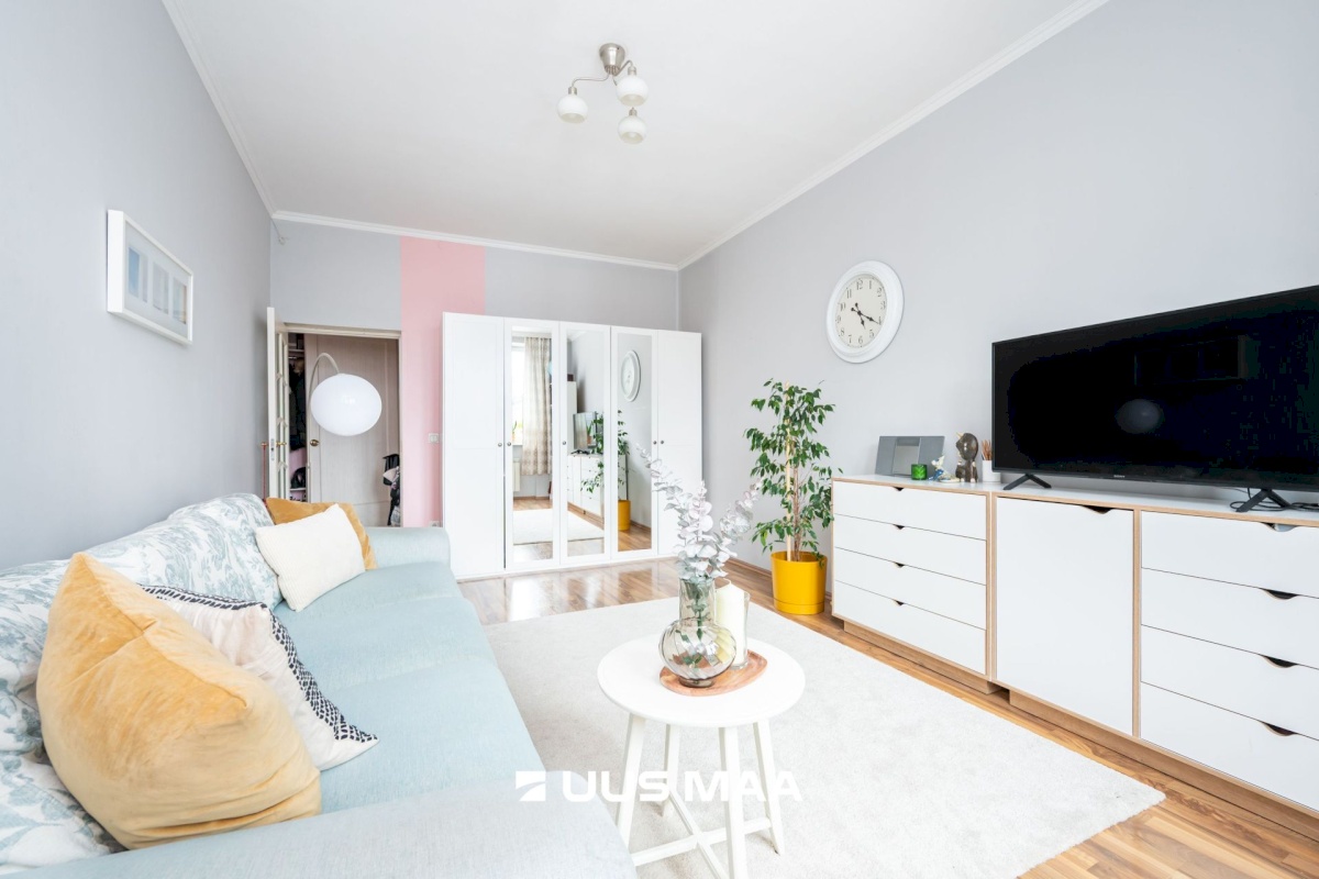 Tallinn, Kesklinna linnaosa, Raua, Narva mnt 14