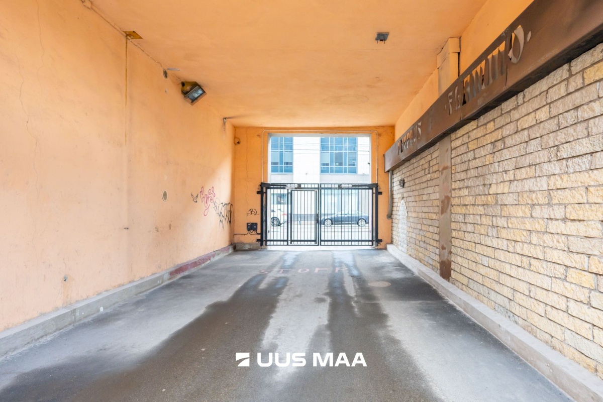 Tallinn, Kesklinna linnaosa, Raua, Narva mnt 14