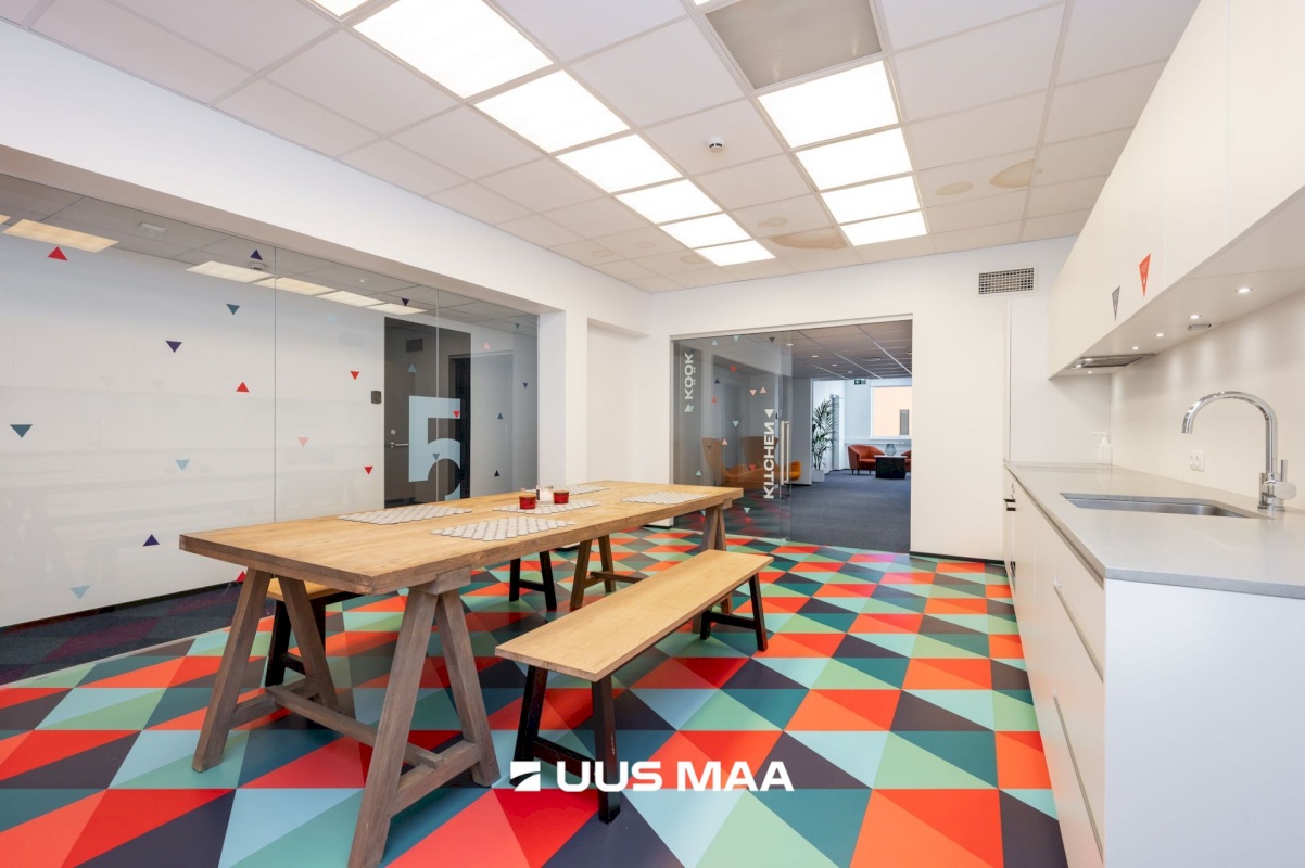 Tallinn, Kesklinna linnaosa, Sadama, Uus-Sadama 21