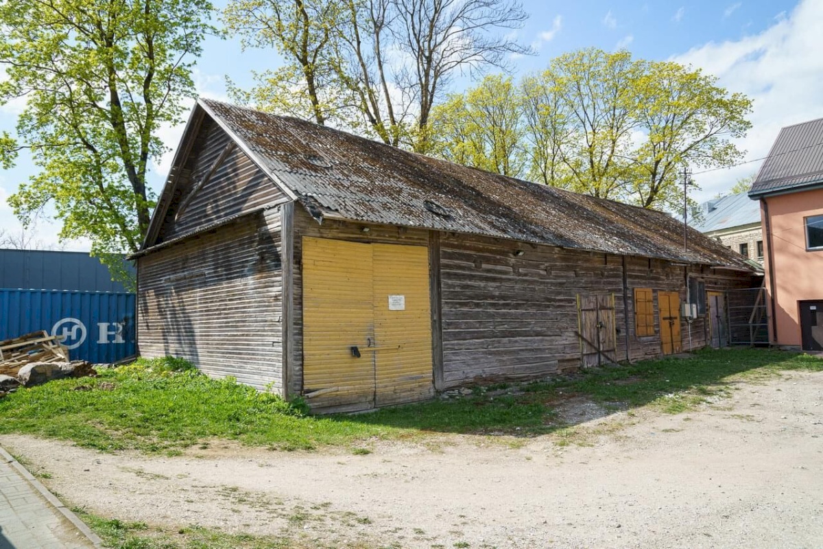 Rakvere linn, Tallinna 49