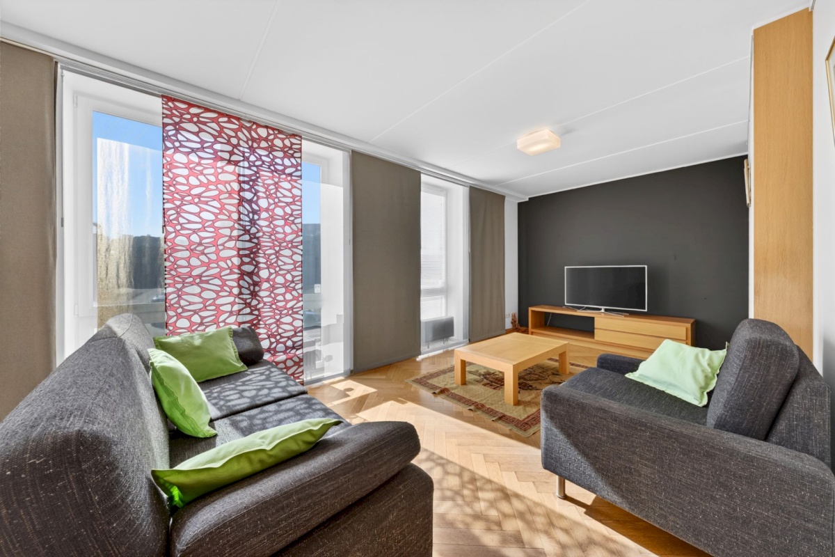 Tallinn, Kesklinna linnaosa, Kadriorg, Liivaoja 6