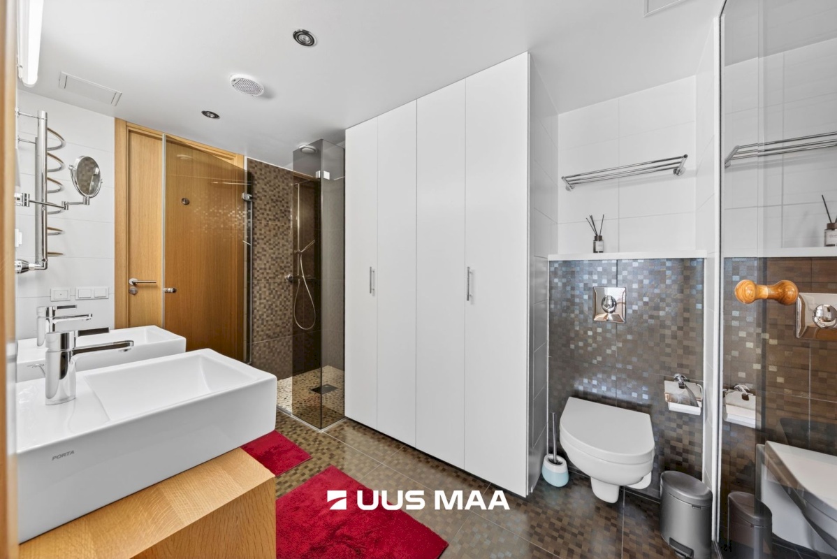 Tallinn, Kesklinna linnaosa, Kadriorg, Liivaoja 6