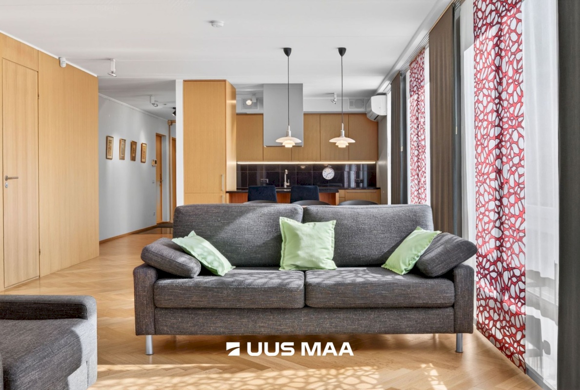 Tallinn, Kesklinna linnaosa, Kadriorg, Liivaoja 6