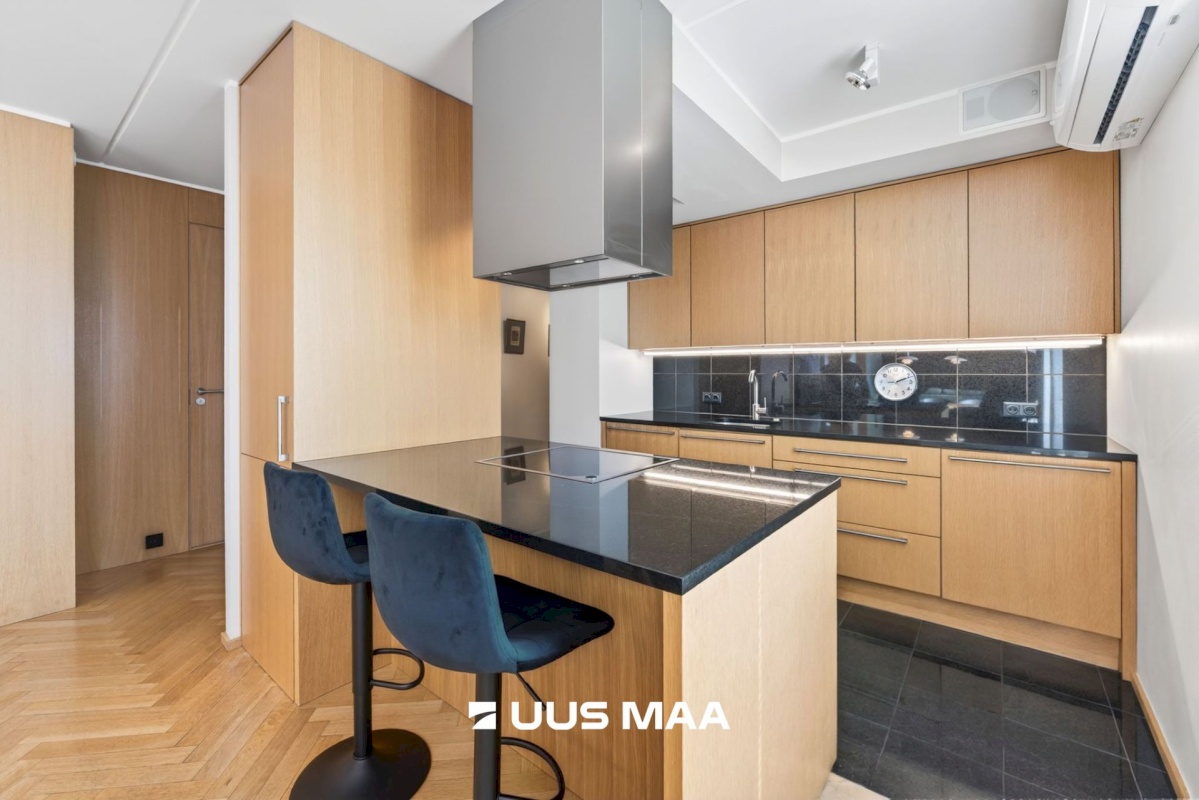 Tallinn, Kesklinna linnaosa, Kadriorg, Liivaoja 6