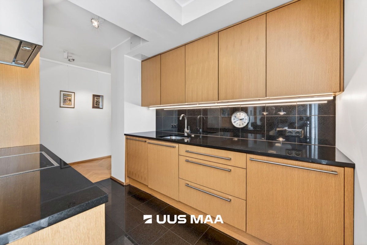 Tallinn, Kesklinna linnaosa, Kadriorg, Liivaoja 6