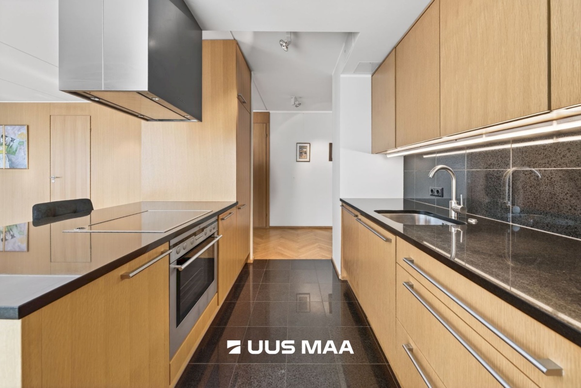 Tallinn, Kesklinna linnaosa, Kadriorg, Liivaoja 6