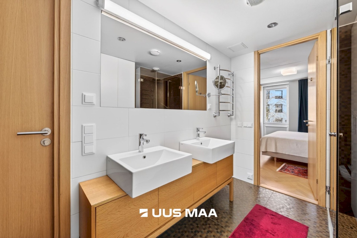 Tallinn, Kesklinna linnaosa, Kadriorg, Liivaoja 6