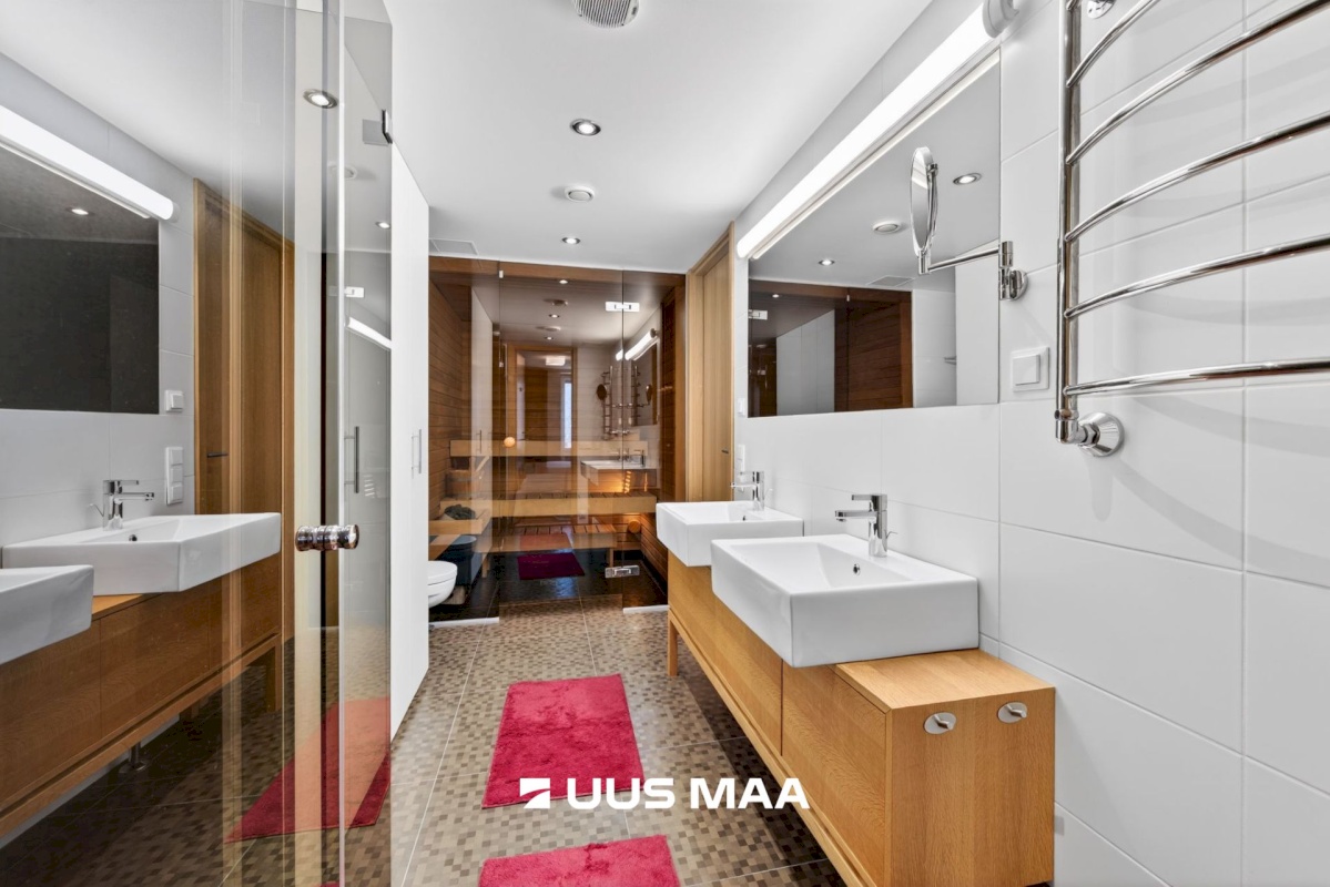 Tallinn, Kesklinna linnaosa, Kadriorg, Liivaoja 6