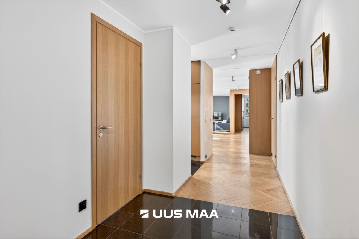 Tallinn, Kesklinna linnaosa, Kadriorg, Liivaoja 6