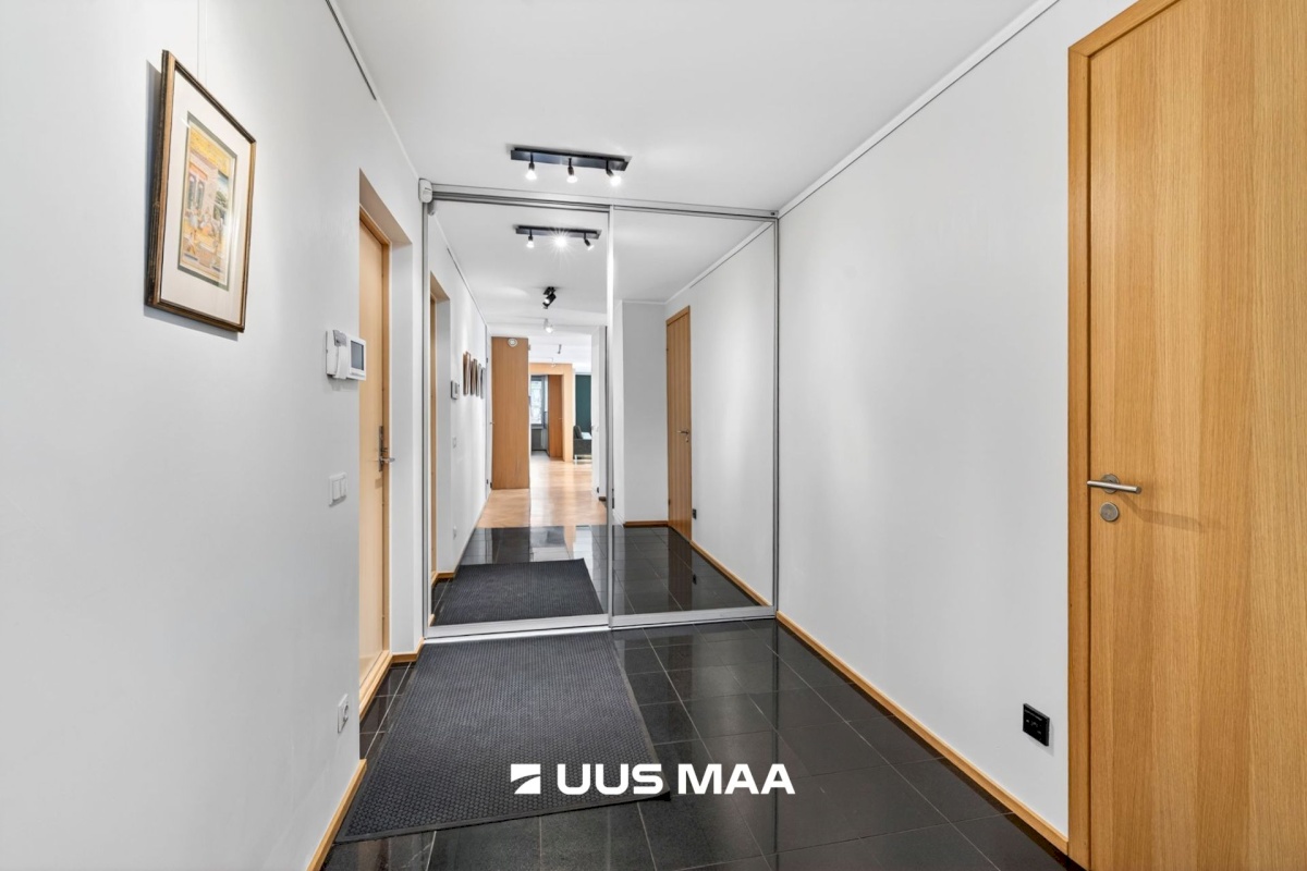 Tallinn, Kesklinna linnaosa, Kadriorg, Liivaoja 6