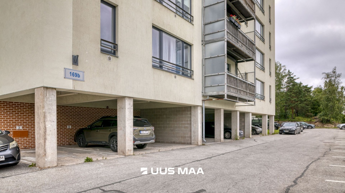 Tallinn, Mustamäe linnaosa, Kadaka, Kadaka pst 169b