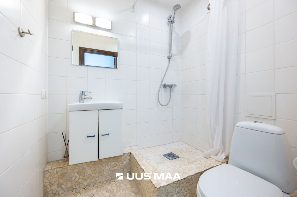 Tallinn, Lasnamäe linnaosa, Sikupilli, Majaka tn 7