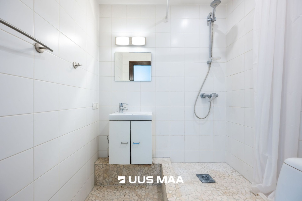 Tallinn, Lasnamäe linnaosa, Sikupilli, Majaka tn 7