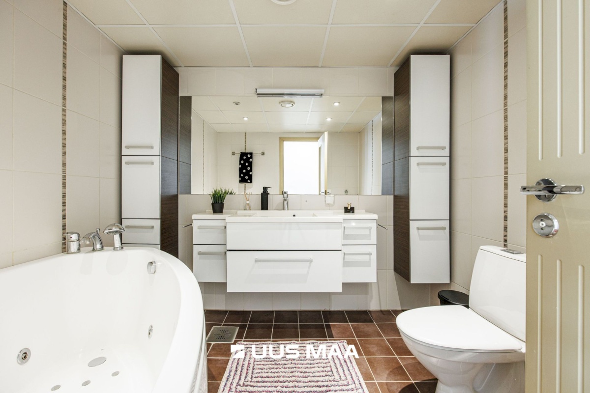 Tallinn, Kesklinna linnaosa, Ravi tn 7