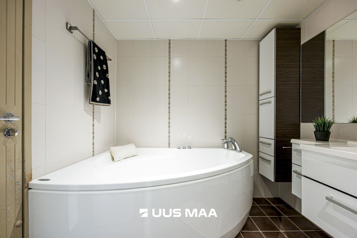 Tallinn, Kesklinna linnaosa, Ravi tn 7