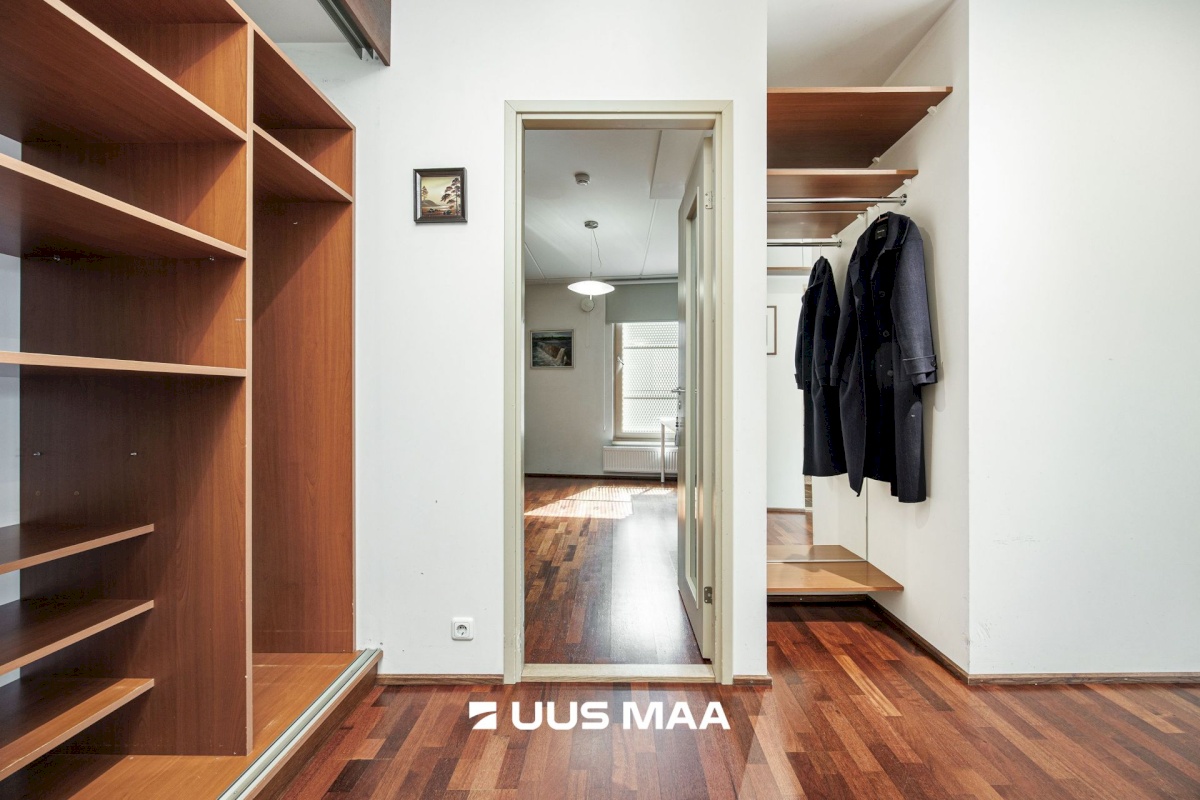 Tallinn, Kesklinna linnaosa, Ravi tn 7