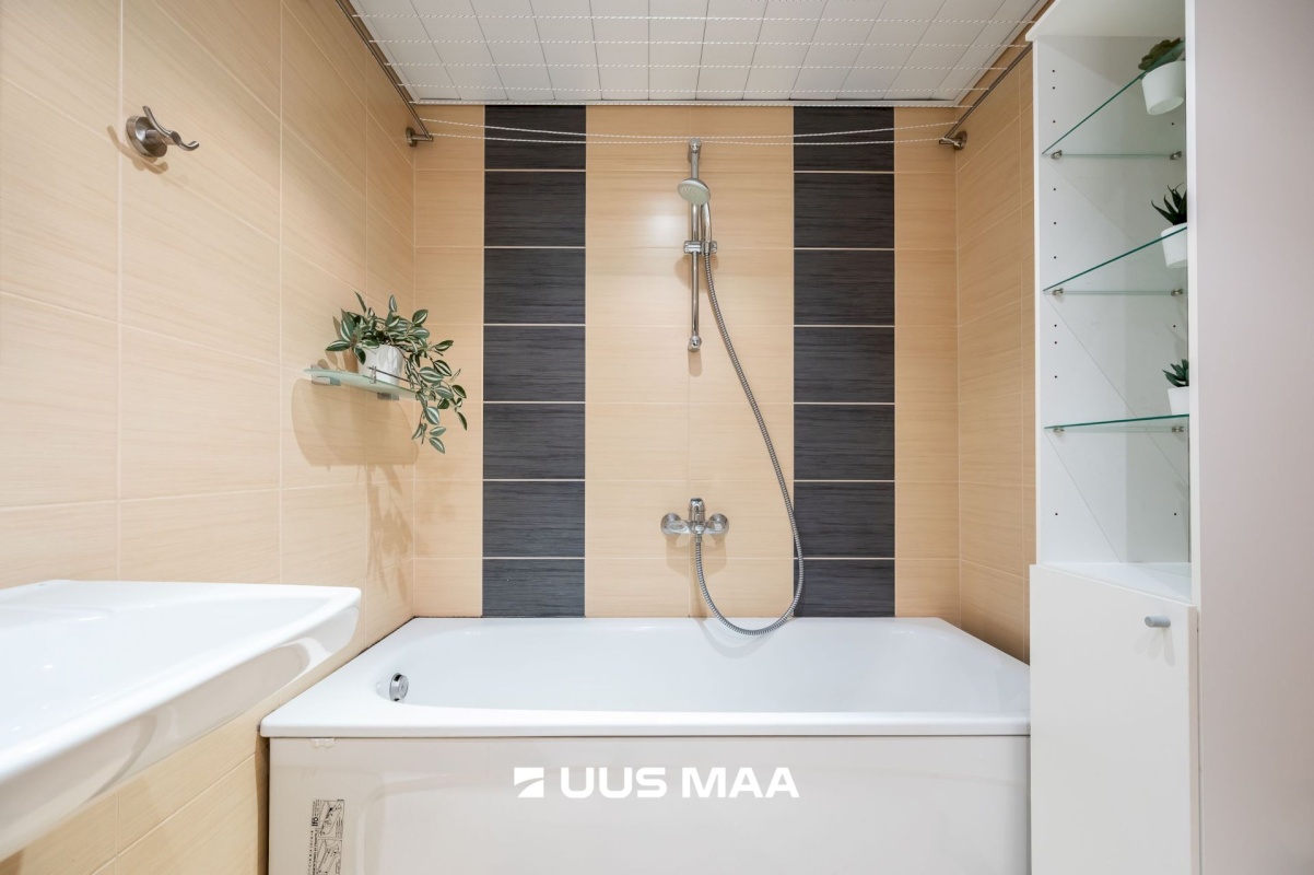 Tallinn, Kesklinna linnaosa, Kadriorg, Uuslinna 5