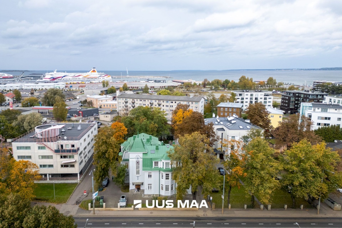 Tallinn, Kesklinna linnaosa, Kadriorg, Narva mnt 55