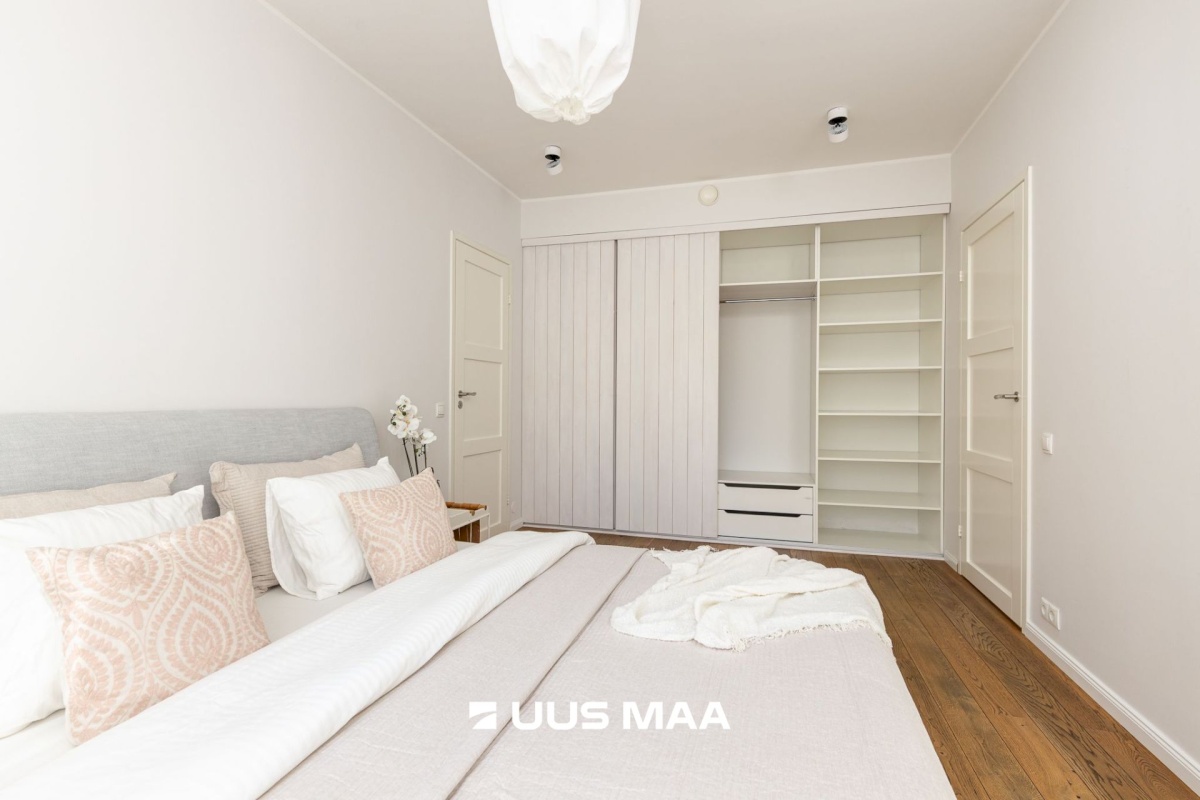 Tallinn, Kesklinna linnaosa, Kadriorg, F.J. Wiedemanni 11