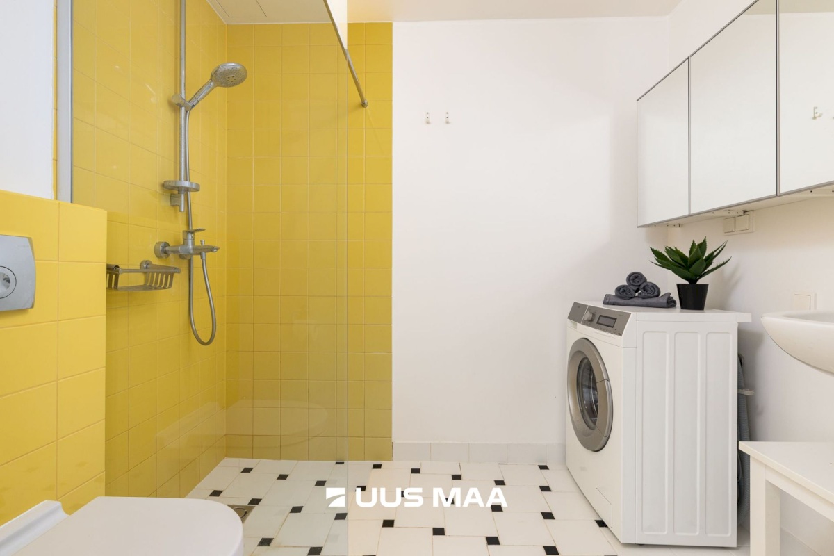 Tallinn, Kesklinna linnaosa, Kadriorg, F.J. Wiedemanni 11