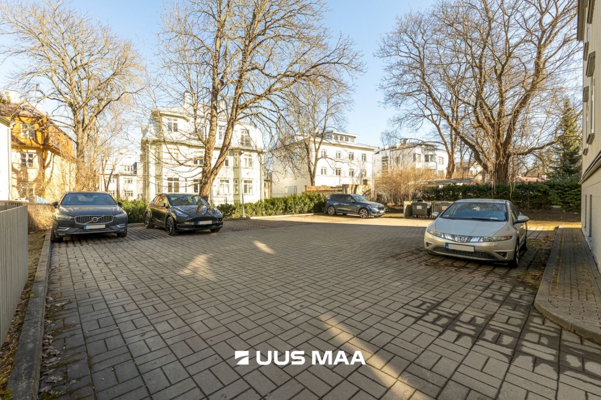 Tallinn, Kesklinna linnaosa, Kadriorg, F.J. Wiedemanni 11