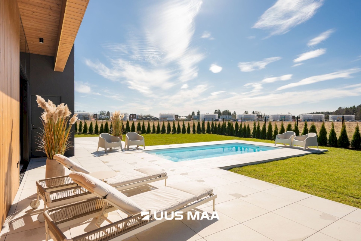 Rae vald, Peetri alevik, Hiiemäe põik 1