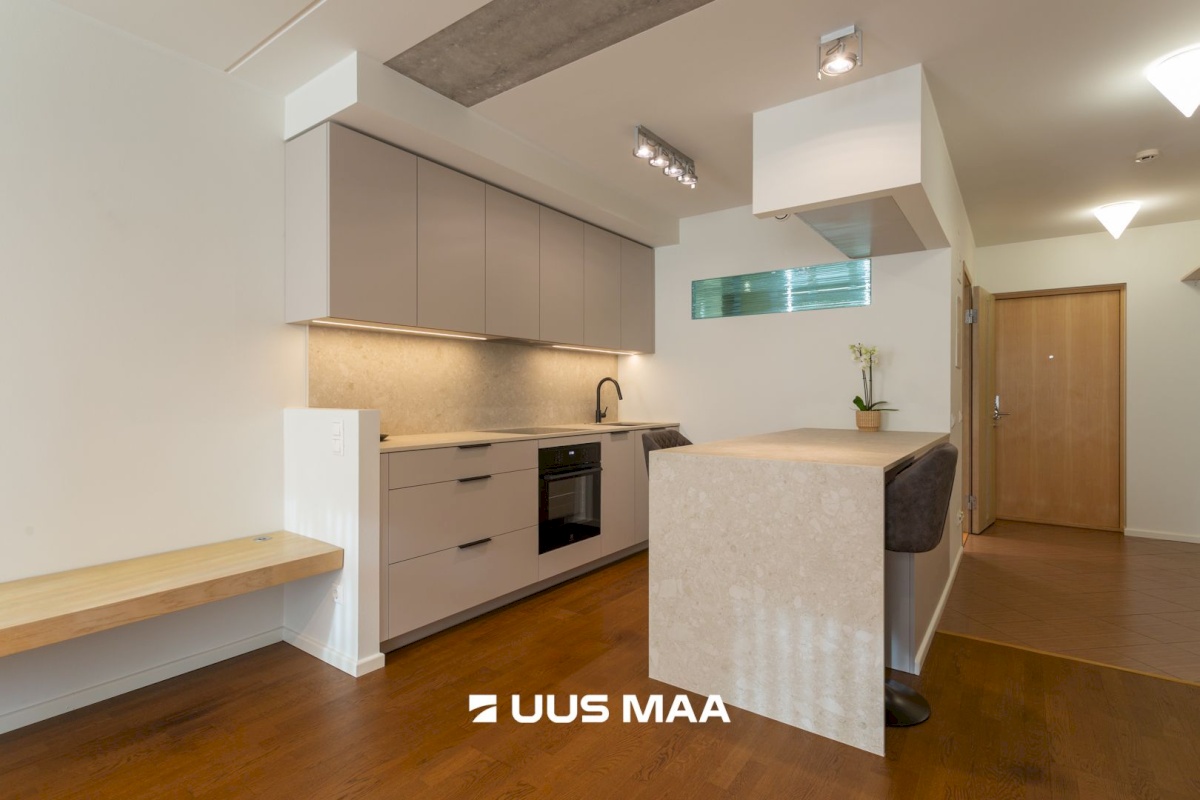 Tallinn, Kesklinna linnaosa, Kadriorg, Liivaoja 4b