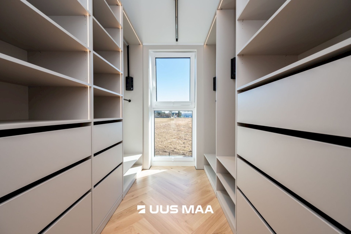 Rae vald, Järveküla, Hiiemäe põik 1