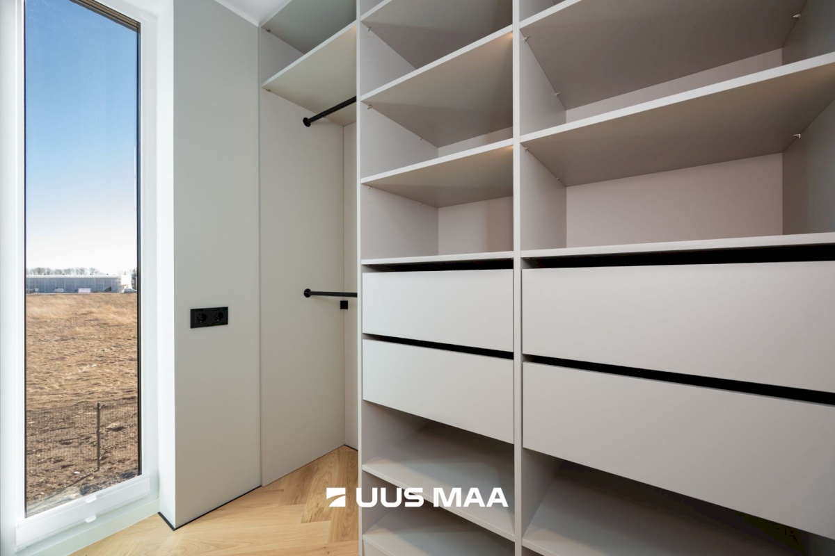 Rae vald, Järveküla, Hiiemäe põik 1