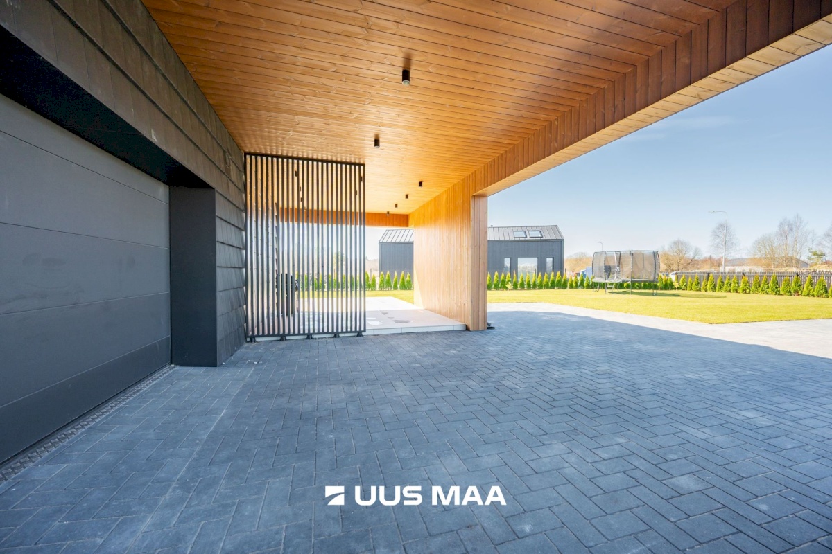 Rae vald, Järveküla, Hiiemäe põik 1