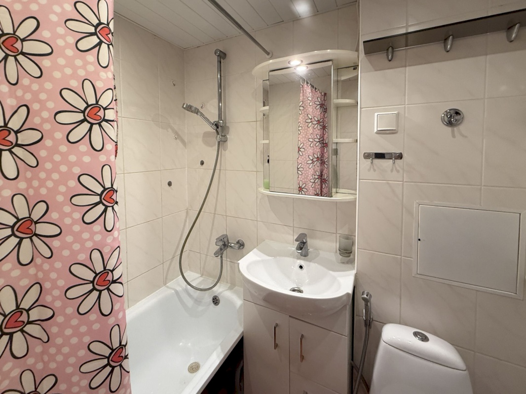 Tallinn, Mustamäe linnaosa, Akadeemia tee 62